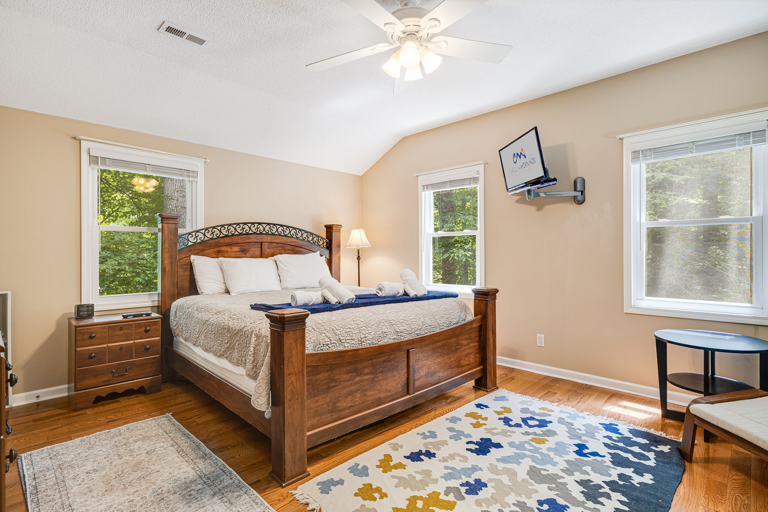 Upper Level - Main Suite/Bedroom One - King Bed