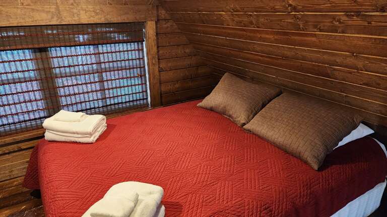 Loft w/ Full Bed Loft w/ Full Bed