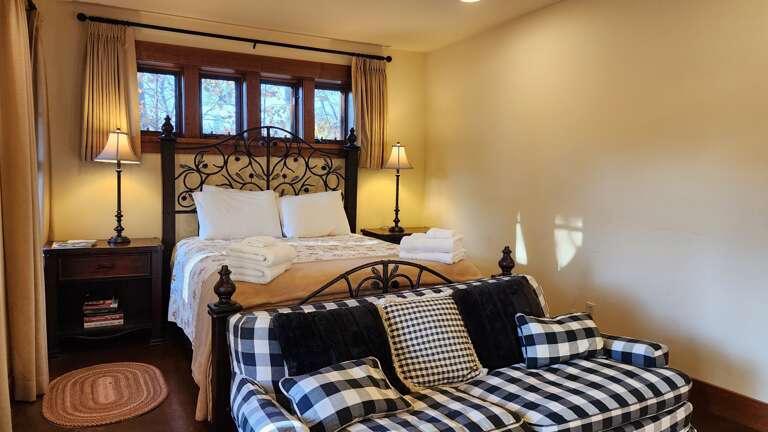 Bedroom One - Queen Bed