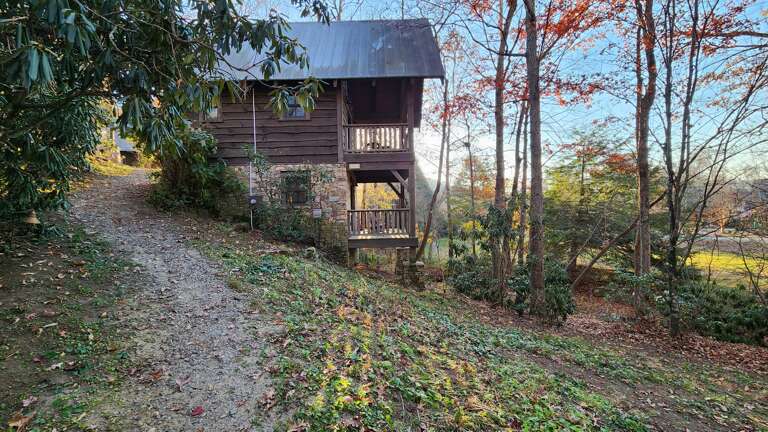 Enjoy your Stay at Woodpecker's Hollow