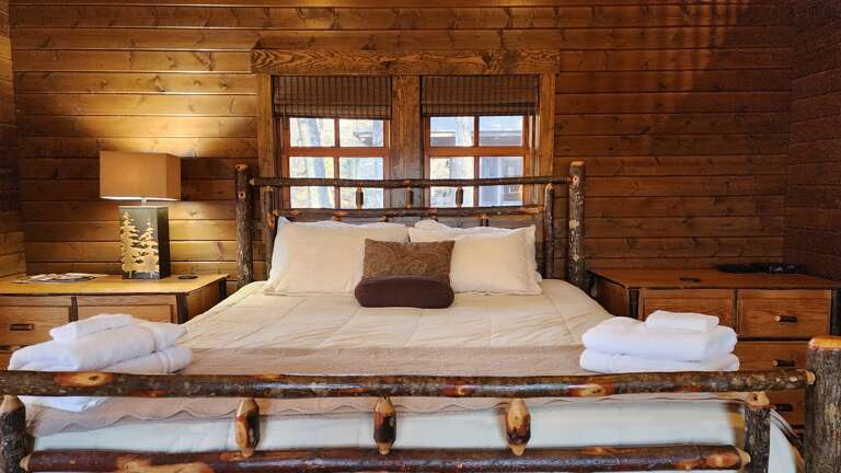 Living Area - King Bed