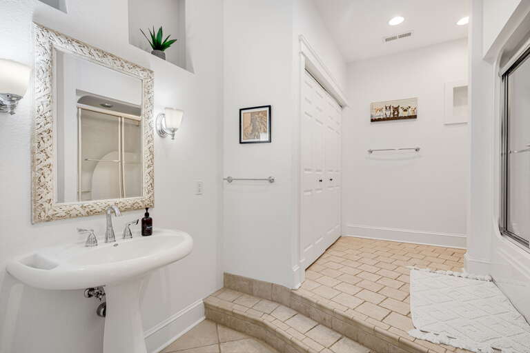 Main Level - Shared Full Bath