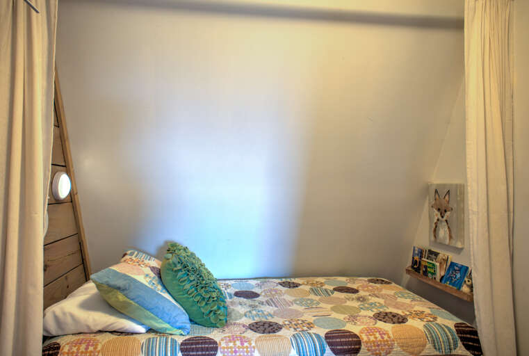 Bonus Sleeping - Twin Bed in Sleeping Nook