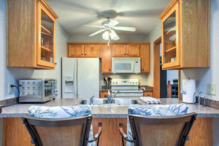 Breakfast Bar - Fully Equipped Kitchen