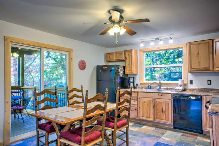 Dining Area & Fully Equipped Kitchen