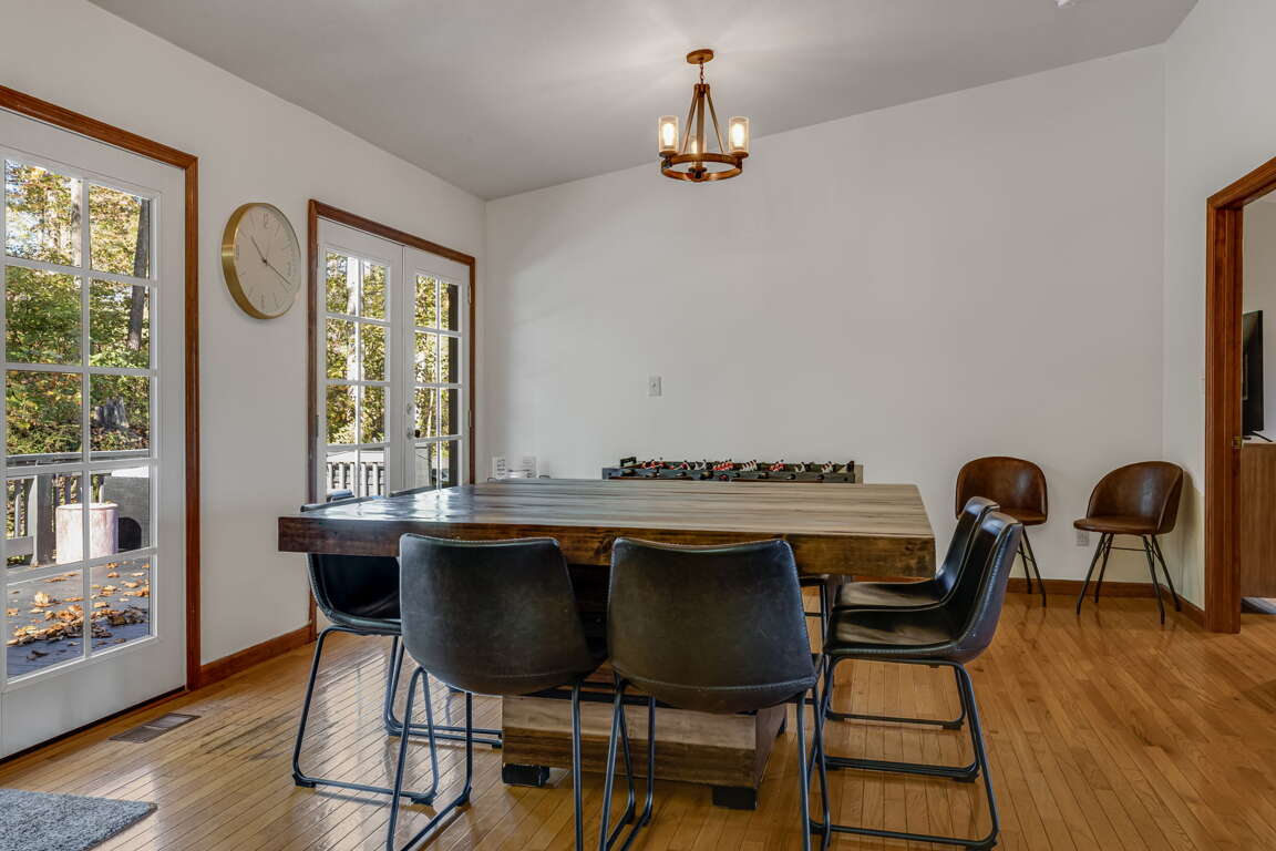 Dining Area Dining Area