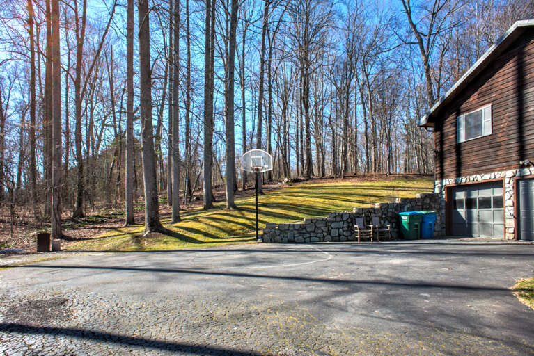 Outdoor Basketball Goal