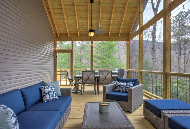 Patio Area w/ Outdoor Seating