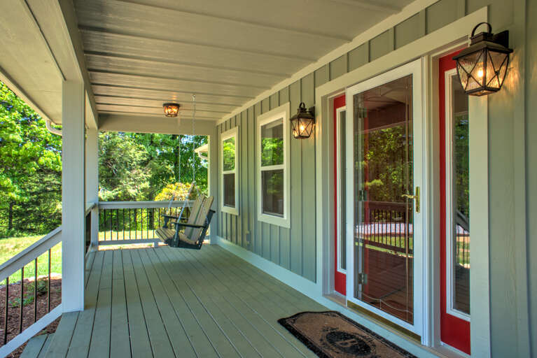 Come on in to Toe River Retreat