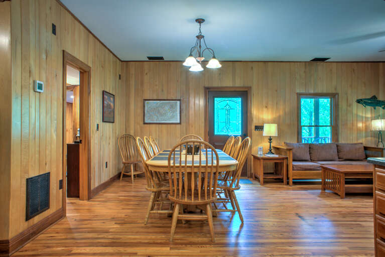 Dining Area Dining Area