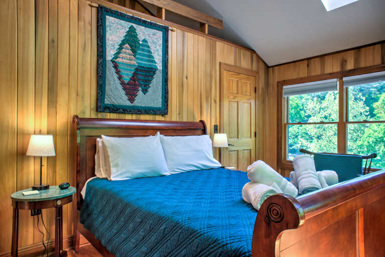 Upper Level - Bedroom Three - Queen Bed Upper Level - Bedroom Three - Queen Bed