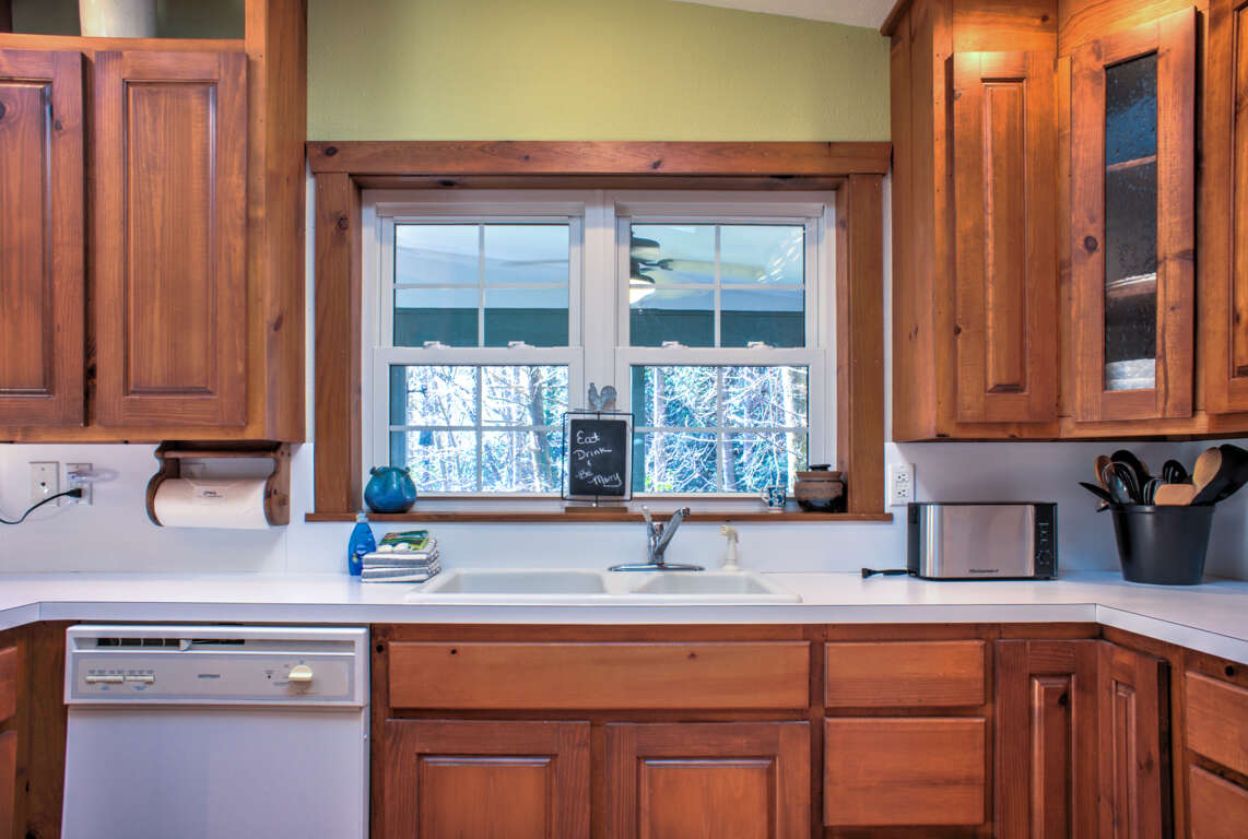 Moonshine Hideaway 3 Bedroom Holiday Rental in Bat Cave NC (163687) Find Rentals