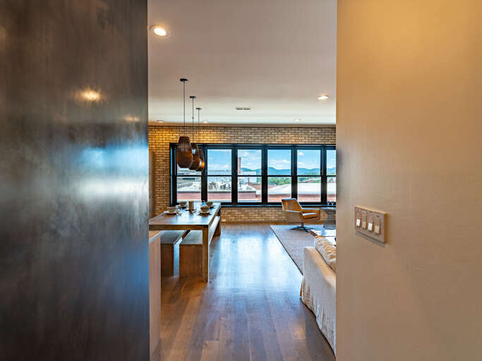 Welcome To Skylight Condo