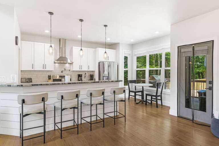 Breakfast Bar and Tea Table