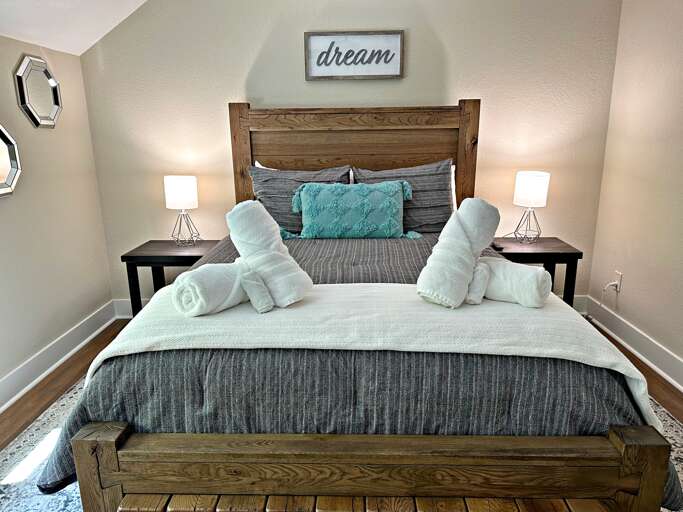 Upper Level - Bedroom Three - Queen Bed