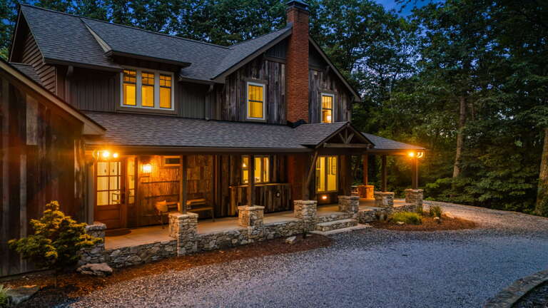 Welcome to Bear Hug Retreat Welcome to Bear Hug Retreat