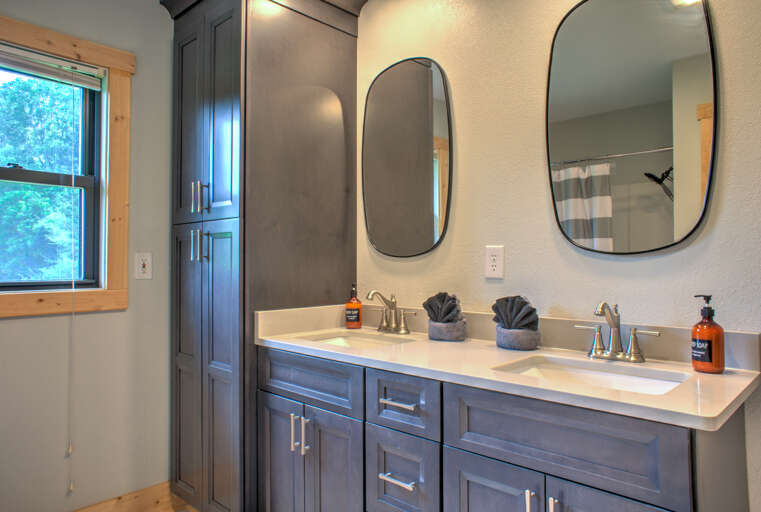 Full Bath w/ Dual Vanities