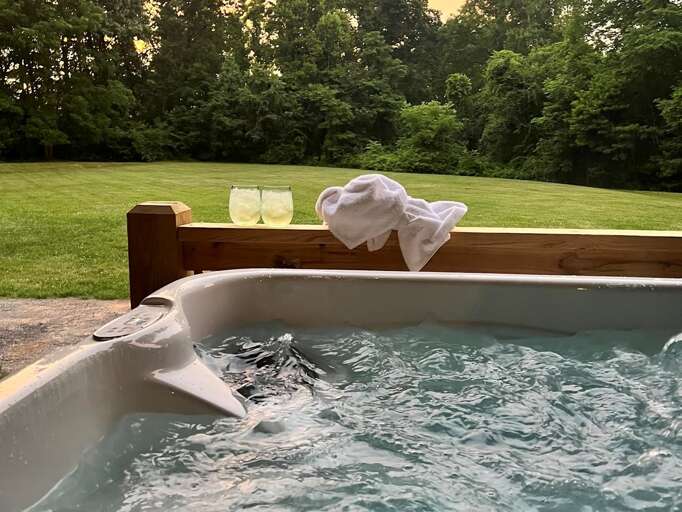 Hilltop Haven 3 Bedroom Vacation Place for Rent in Asheville North