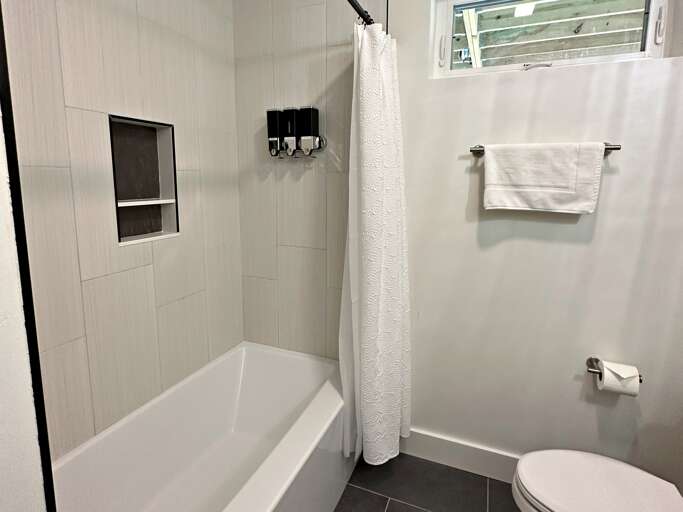 Lower Level - Full Bath