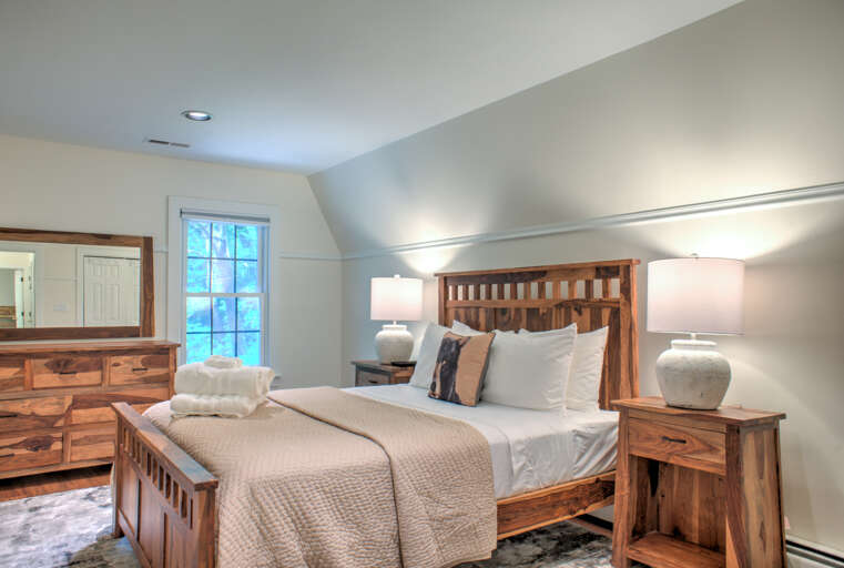 Upper Level - Bedroom Three - Queen Bed
