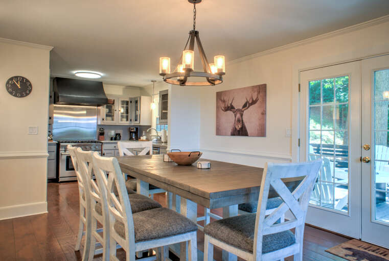 Modern Decor and Chef's Kitchen