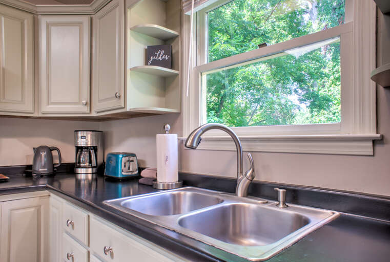 The Grape Escape - Fully Equipped Kitchen The Grape Escape - Fully Equipped Kitchen