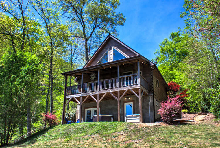 Enjoy Your Stay at Waterfall Cabin
