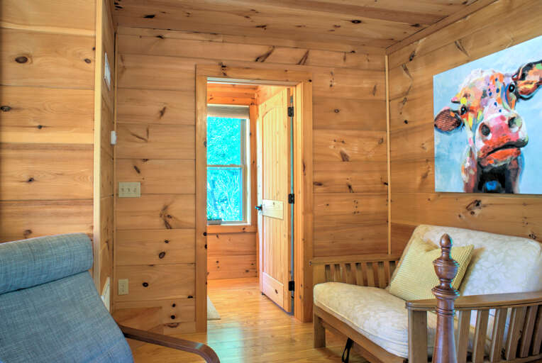 Bonus Sleeping - Full Bed w/ Half Bath