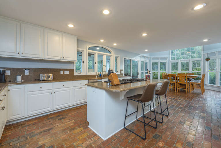 Chef's Kitchen Chef's Kitchen