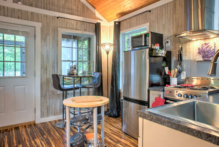 Kitchen w/ Stainless Steel Appliances Kitchen w/ Stainless Steel Appliances