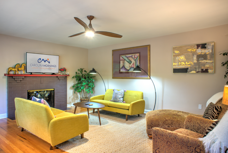 Mountain Modern Vibes in the Living Area