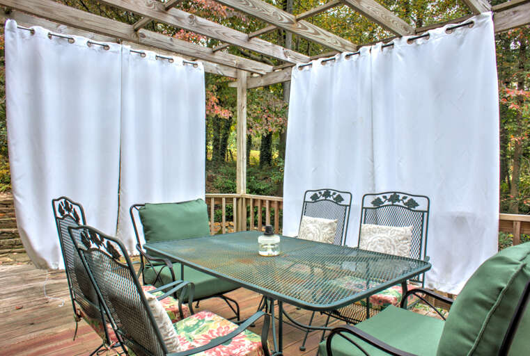 Outdoor Dining Area
