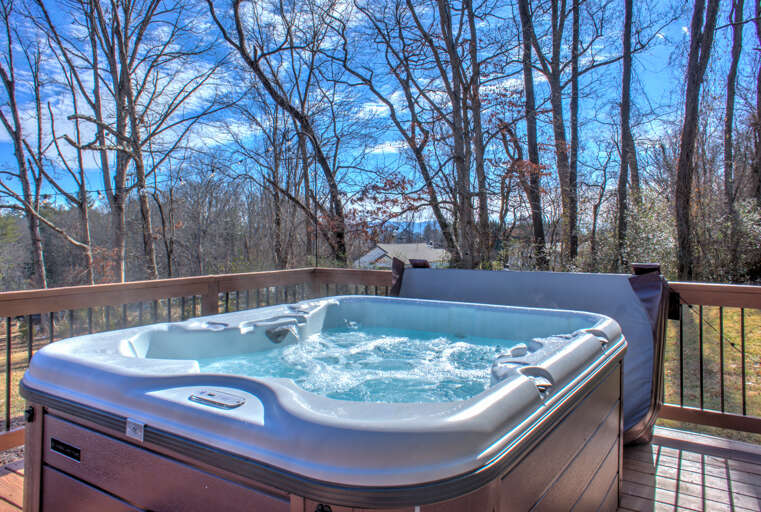 Hot Tub w/ Wooded Surroundings