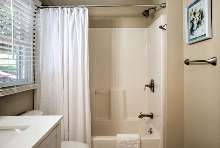 Shared Full Bath