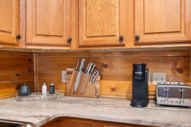 Chef's Kitchen w/ Stainless Steel Appliances