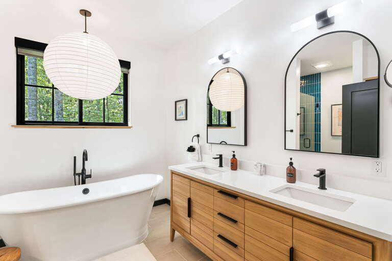 Main Suite - Attached Full Bath w/ Soaking Tub & Dual Vanities