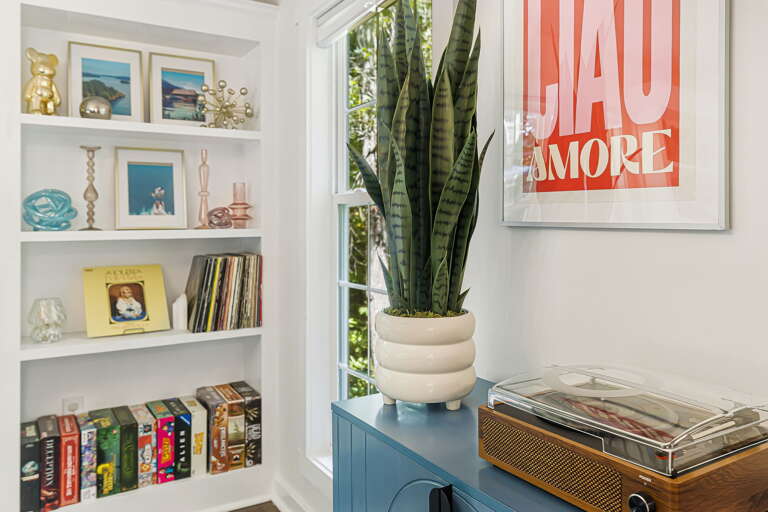 Dining Area w/ Record Player & Board Games Dining Area w/ Record Player & Board Games