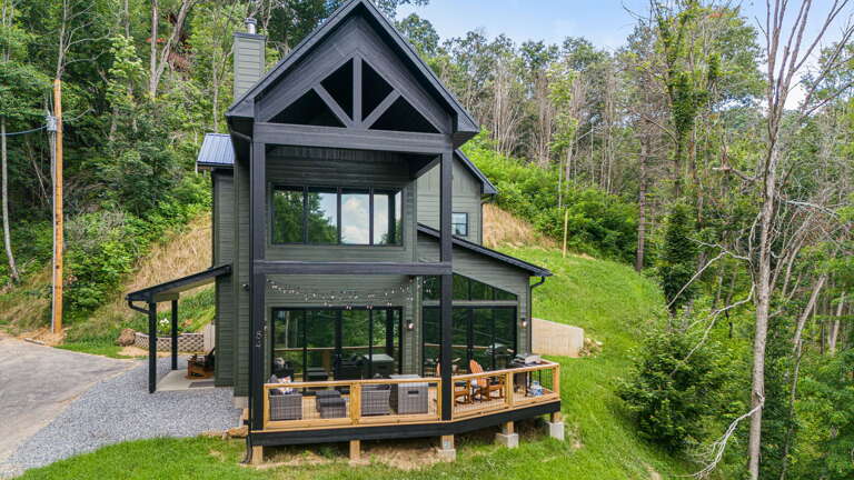 Welcome To Serenity Peak Lodge!