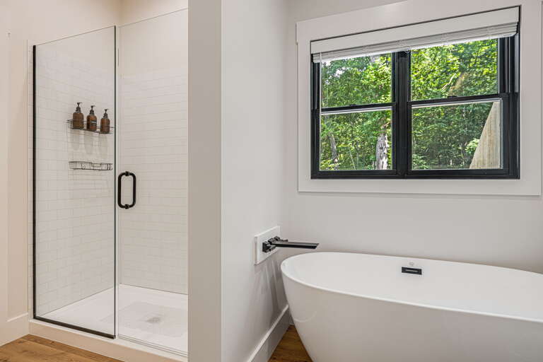 Soaking Tub & Walk-In Shower