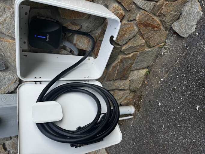 EV Car Charger with NAC and J1772 Adapters