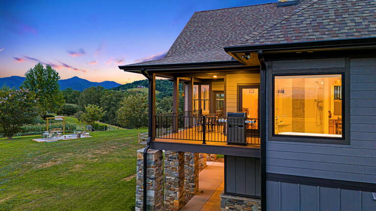 Covered Deck w/ Gas Grill, Seating & Dining