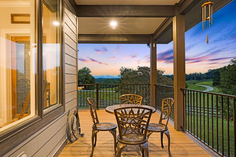 Covered Deck w/ Seating & Dining