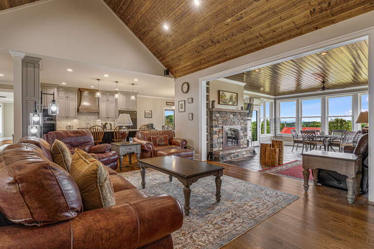 Open Floorplan w/ Every Luxury & Comfort In Mind