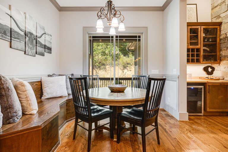 Breakfast Table & Covered Deck Access