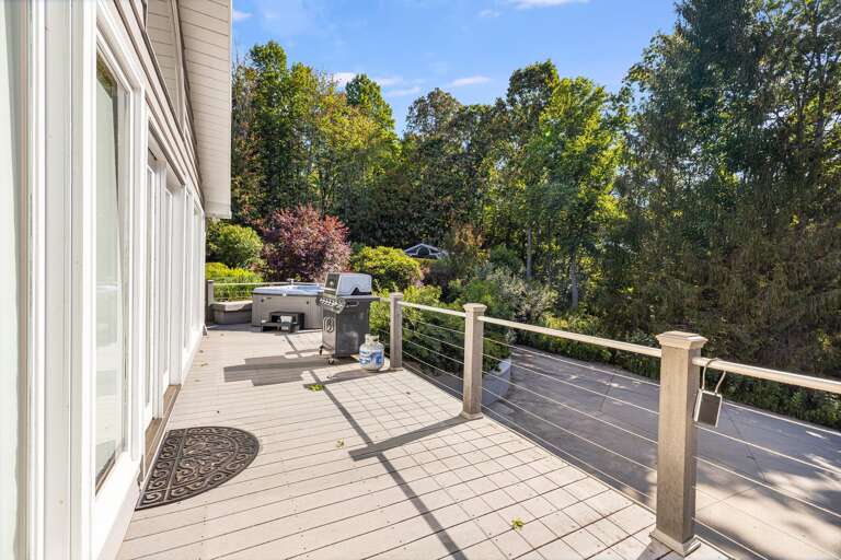 Deck w/ Gas Grill & Hot Tub