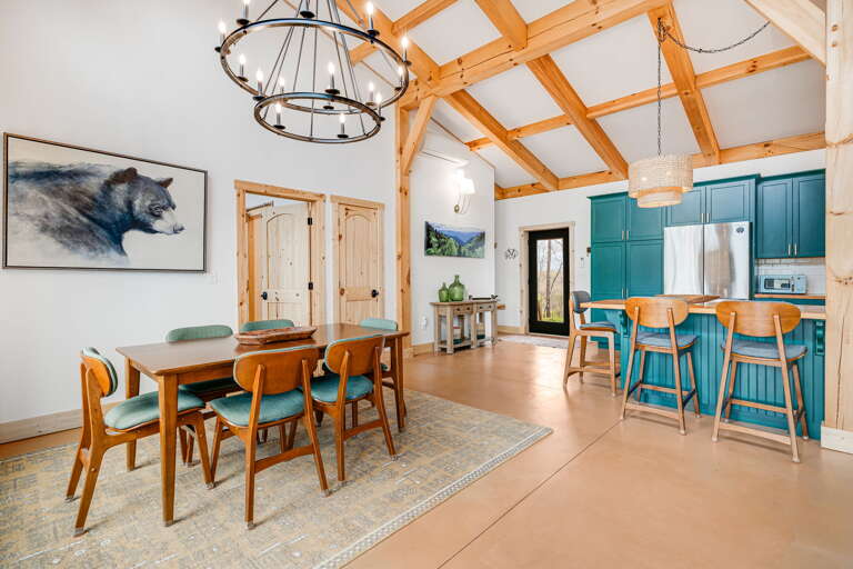 Dining Area Dining Area