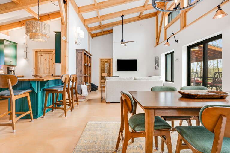 Modern Decor and Luxury Furnishings Modern Decor and Luxury Furnishings