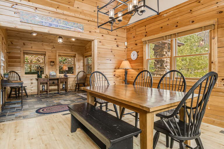 Dining Area Dining Area
