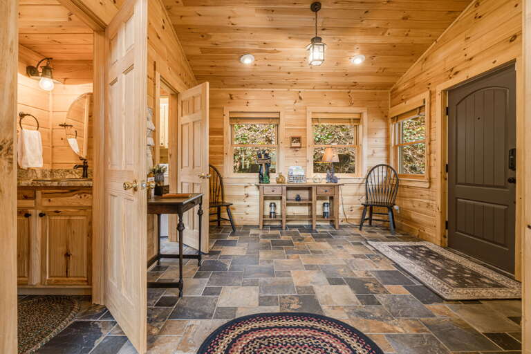 Front Entrance Foyer Front Entrance Foyer