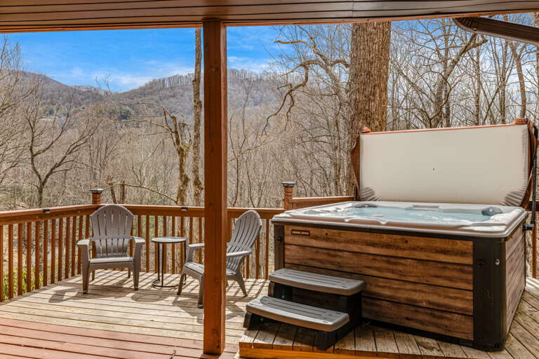 Hot Tub - A Relaxing Soak After Mountain Adventures Hot Tub - A Relaxing Soak After Mountain Adventures